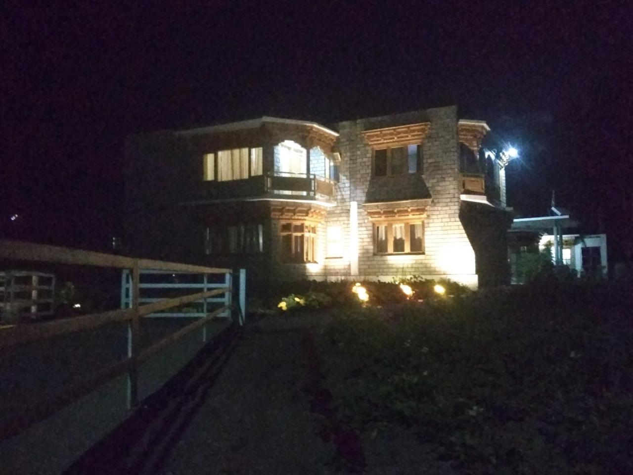 Adu'S Eternal Comfort Leh Exterior foto